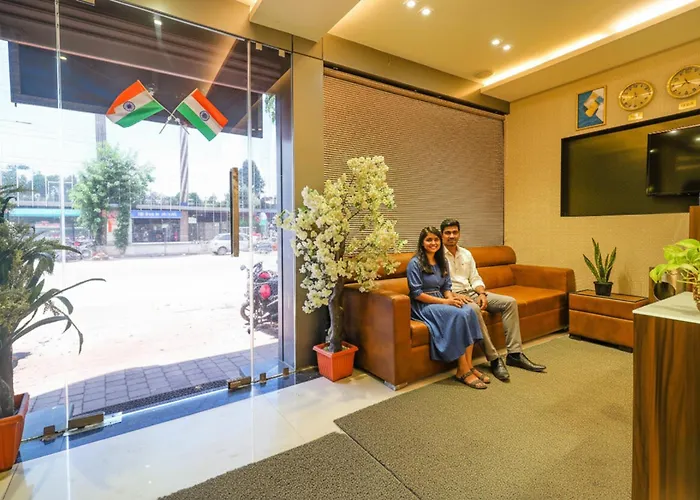 Fabhotel Grand Heritage - Nr Bkc